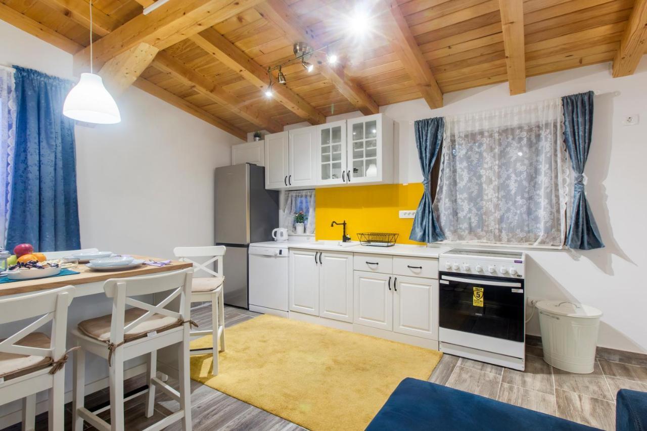 Luxury House Ivan With 4 Bedrooms Divojevici Exterior photo