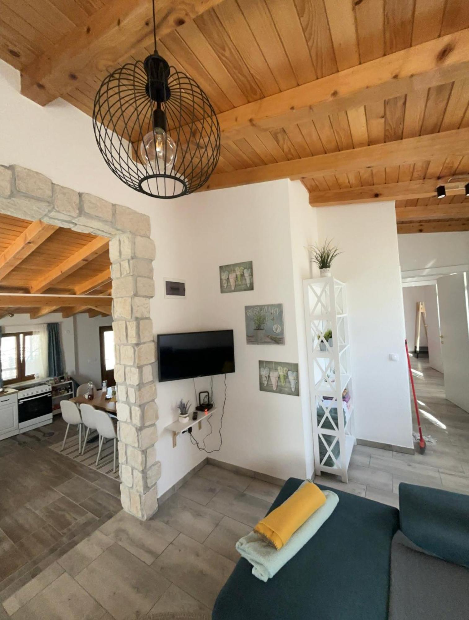 Luxury House Ivan With 4 Bedrooms Divojevici Exterior photo